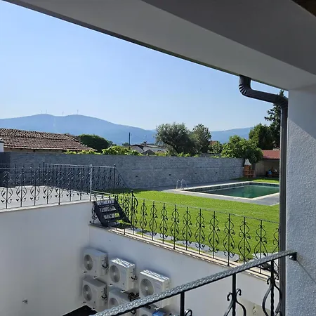 Ribeirinha לאוסה