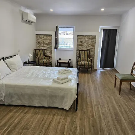 Ribeirinha * לאוסה